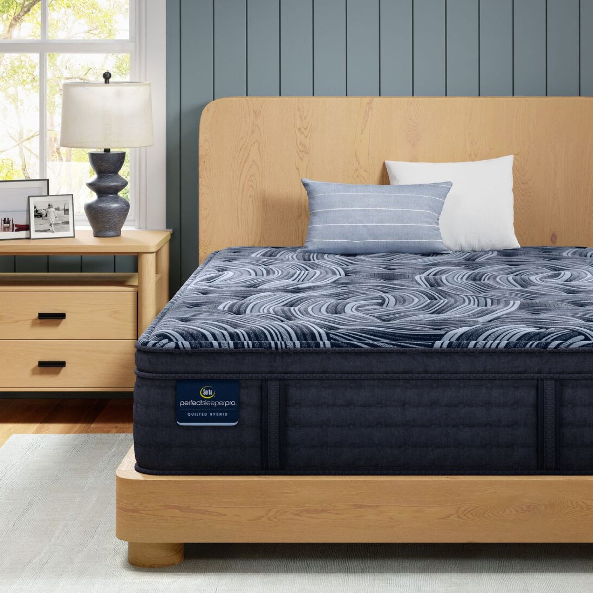 Valais Plush Pillow Top Perfect Sleeper Pro mattress lifestyle image